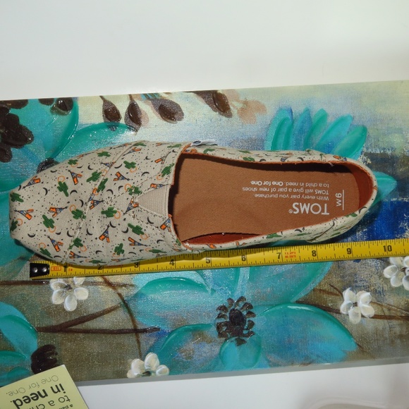 *NEW* Toms Classic Oxford Tan Teepee Flats Sz 6 - Picture 8 of 8